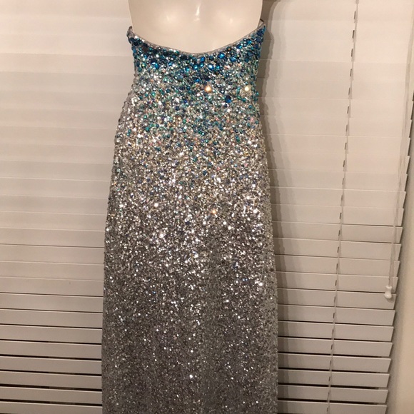 La Femme silver prom dress - Picture 5 of 7